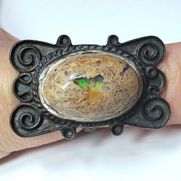 Native American Ring - Picture 4 of 13